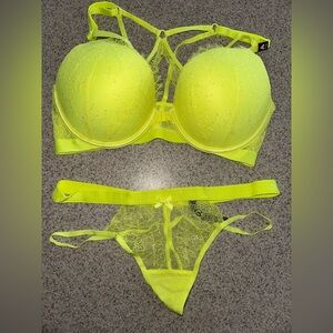 NWOT Victoria's Secret Very Sexy Neon Yellow pushup Lace Bra and Thong Set